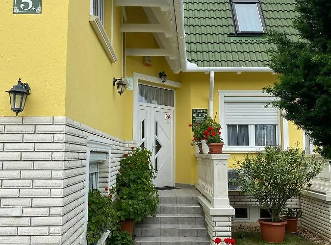 Margareta Apartmanhaz Διαμέρισμα *